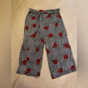 Floral Checkered Cropped Pants